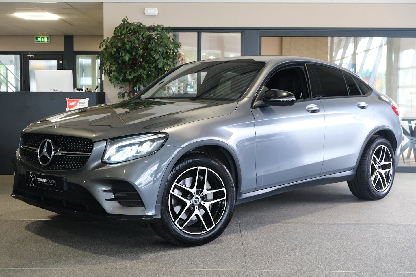 Mercedes-Benz GLC-klasse Coupé - 250 4MATIC AMG DCT Navi Leder Led Trekhaak Camera - AutoWereld.nl