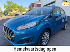 Ford Fiesta - 1.0 Style/Airco/2e eigenaar/Aux/Elek-pakket/Dealer-onderhouden/Trekhaak