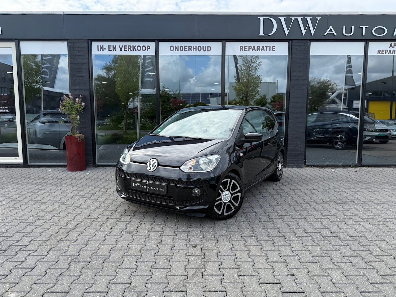 Volkswagen Up! - 1.0 high up! BlueMotion 1.0 high up! BlueMotion - AutoWereld.nl