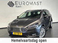 Ford Focus Wagon - 1.5 Titanium Navi Airco Cruise Pdc Trekhaak Stoelverwarming Nieuwe Apk