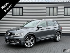 Volkswagen Tiguan - 1.4 TSI Highline Business R |Pano|Trekhaak|ACC|