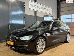 BMW 3-serie Touring - 328i Upgrade Edition|Zwarte Hemel|M-stuur|Leder+Trekhaak