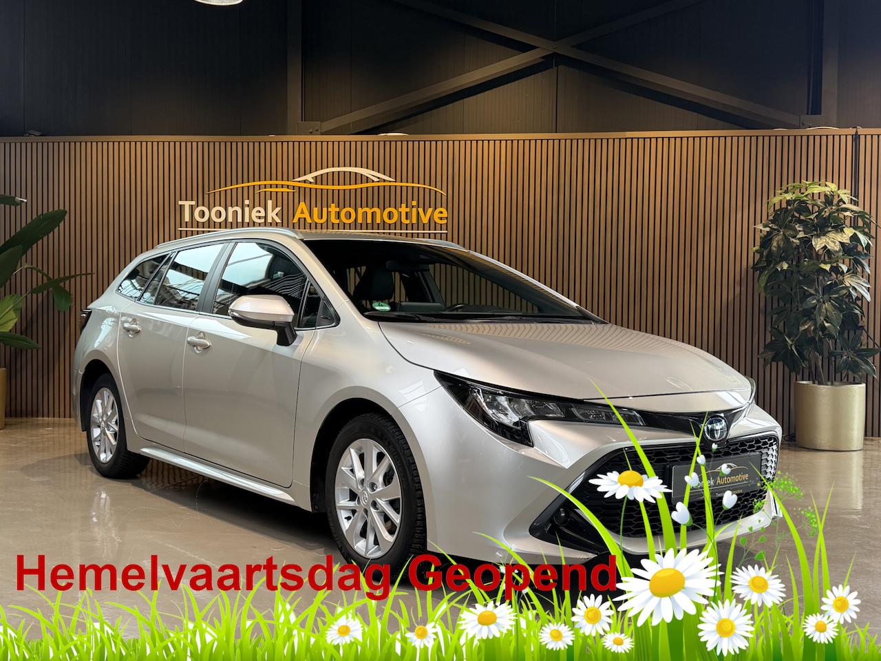 Toyota Corolla Touring Sports - 1.8 Hybrid Active Automaat Navigatie LMV Climate Control . - AutoWereld.nl