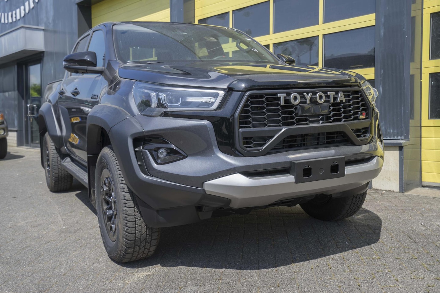 Toyota HiLux - 2.8 D-4D Double Cab GR Sport 2.8 D-4D Double Cab GR Sport - AutoWereld.nl