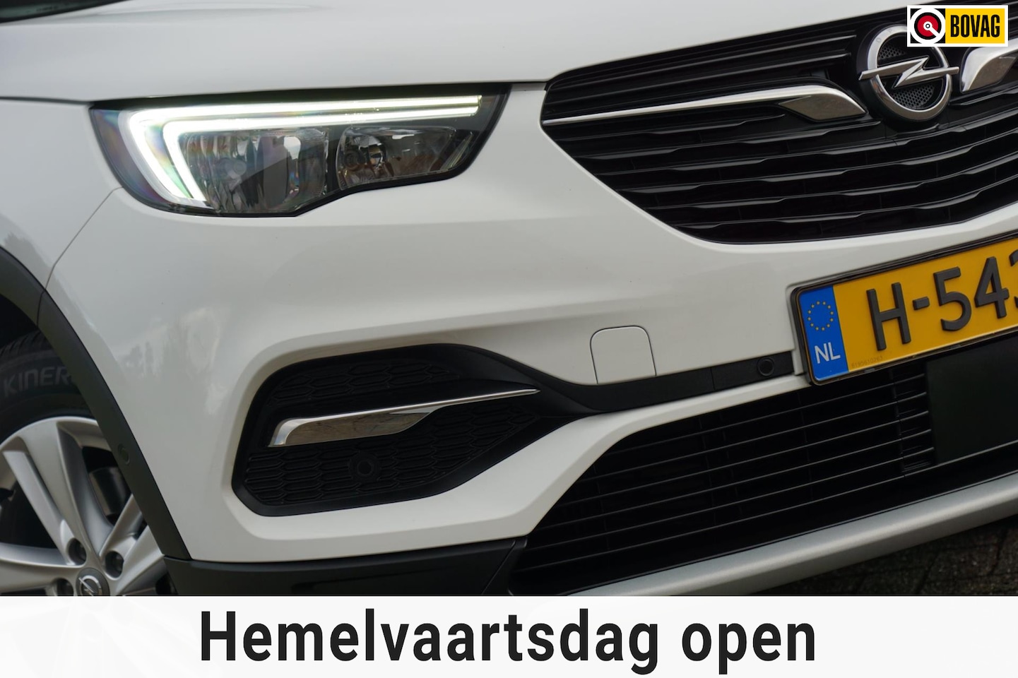 Opel Grandland X - 1.2 Turbo Business Executive - Summit White - Panorama/Carplay/Clima - AutoWereld.nl
