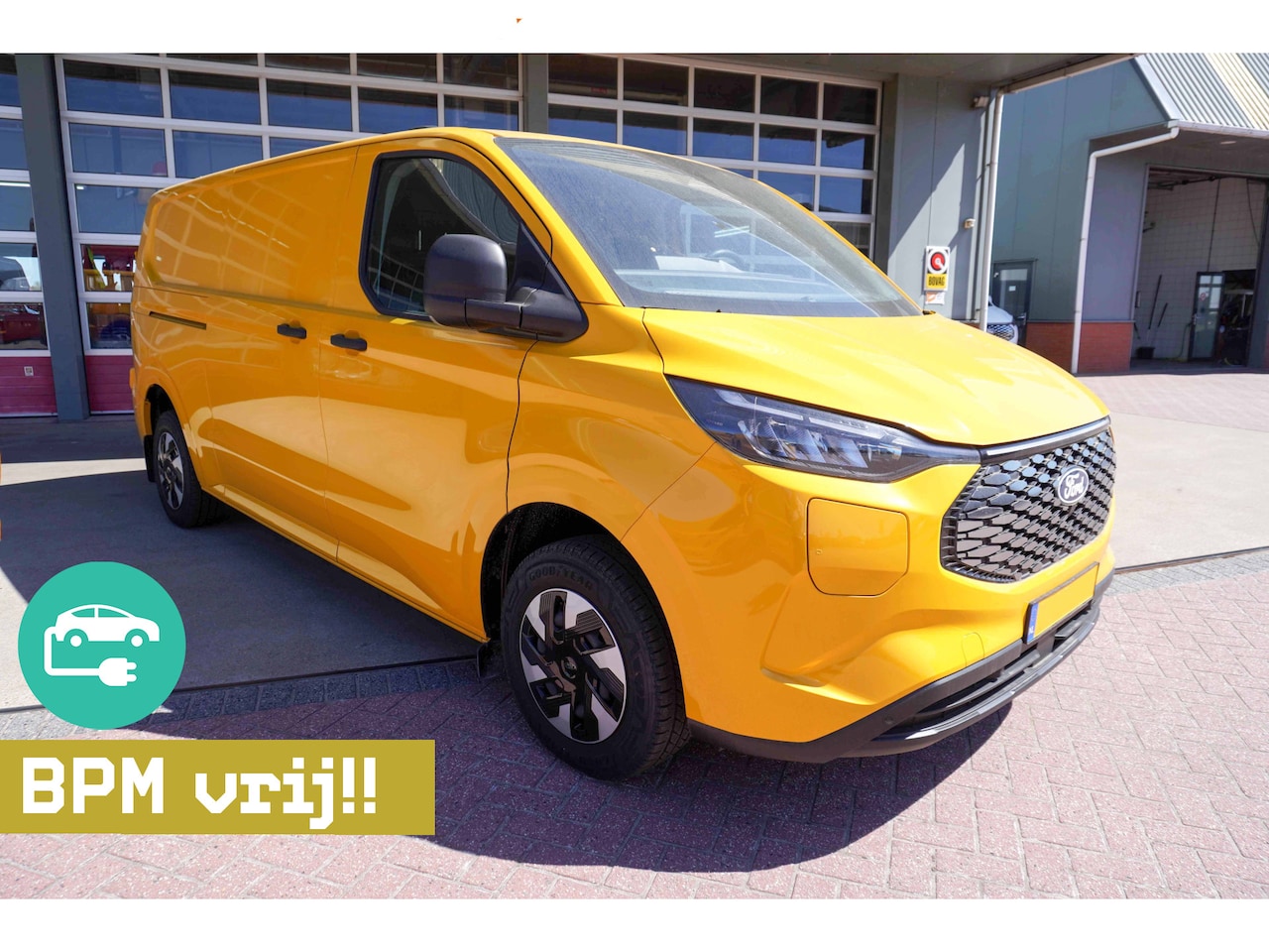 Ford E-Transit Cust. - 340 L2H1 136PK Trend 65 kWh Automaat Nr. V089 | Airco | Cruise | Camera | Apple CP | Trekh - AutoWereld.nl