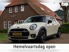 MINI Clubman - 1.5 Cooper Business Edition Aut. | Panorama | Sportstoelen | Harman-Kardon | Engelse Achte