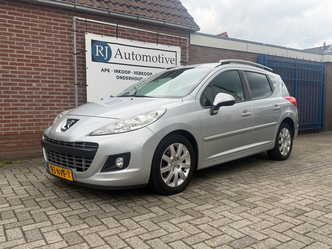 Peugeot 207 - 1.6 VTi Sportium NIEUWE APK/NAP - AutoWereld.nl