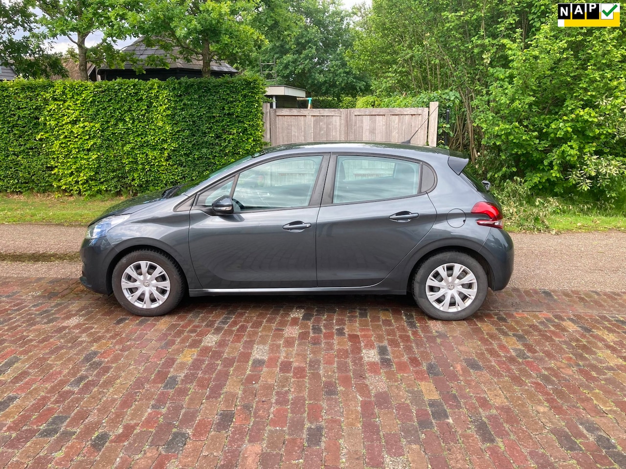 Peugeot 208 - 1.2 PureTech Blue Lion 1.2 PureTech Blue Lion, navi, cc, MET NIEUWE DISTRIBUTIE, - AutoWereld.nl