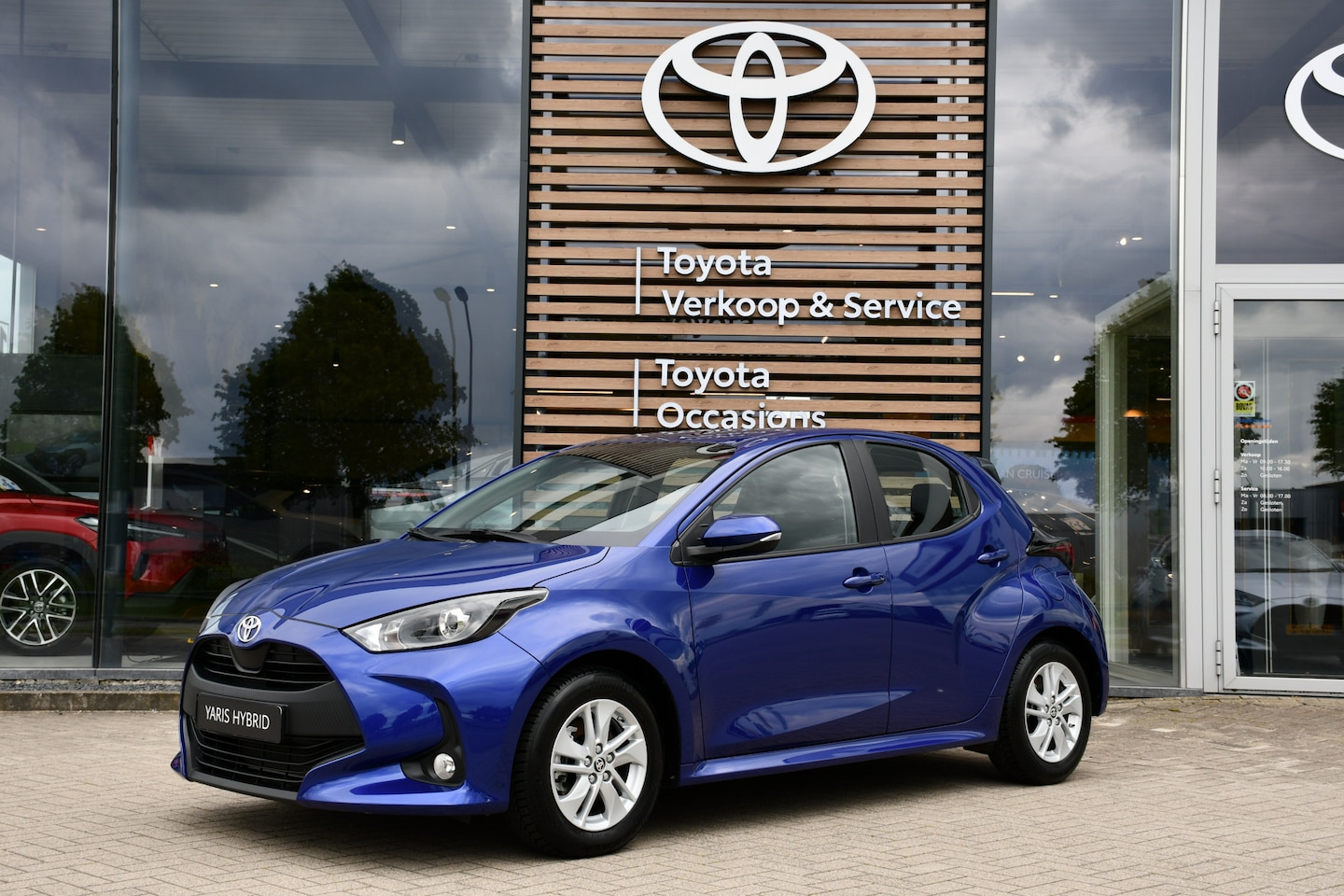 Toyota Yaris - 1.5 Hybrid 115 Active Limited Automaat 116pk | Apple Carplay/Android Auto | 16'' Lichtmeta - AutoWereld.nl