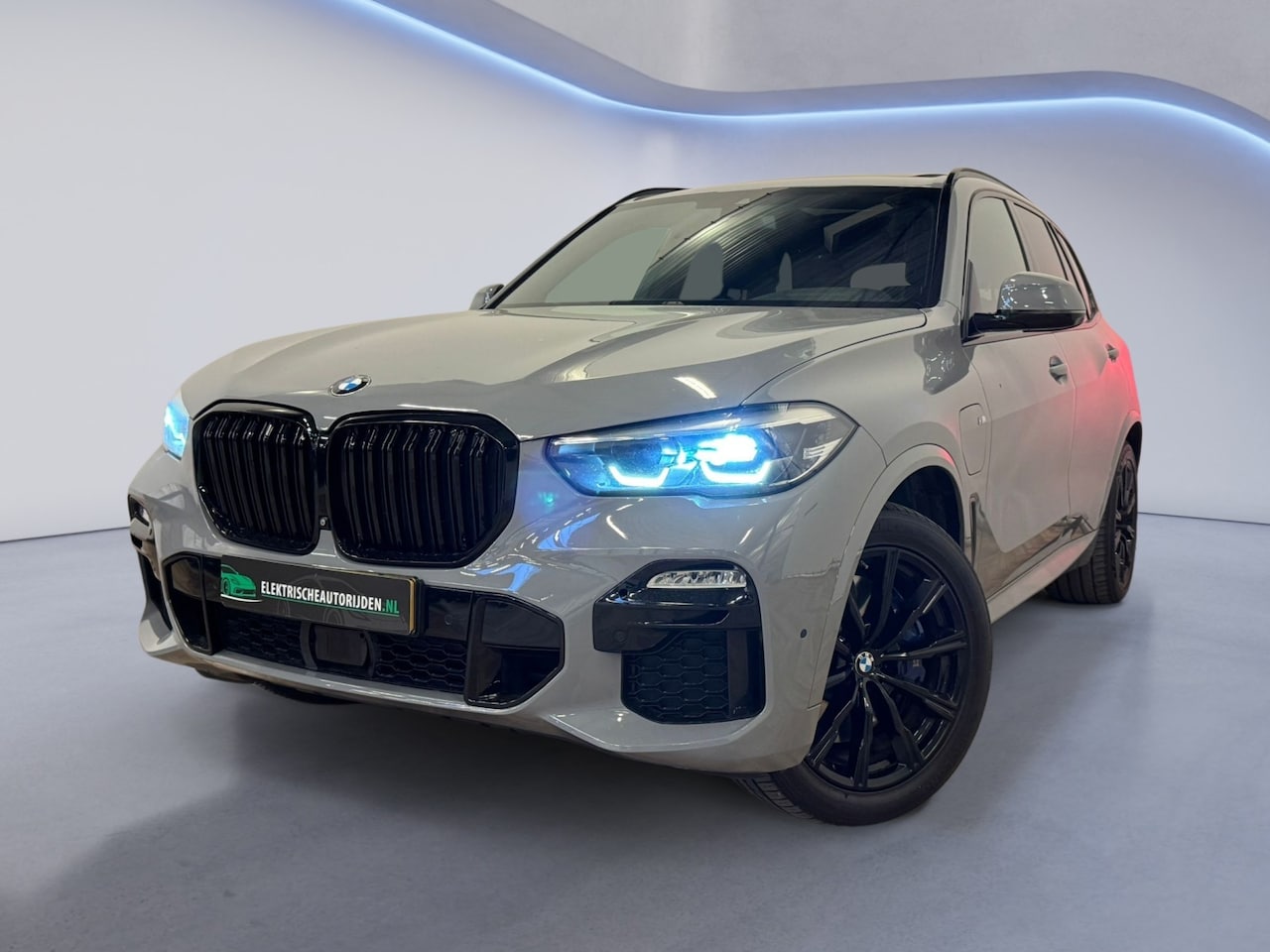 BMW X5 - XDrive45e High Executive|PANO|MEMORY|ADAPTIVE CRUISE| - AutoWereld.nl