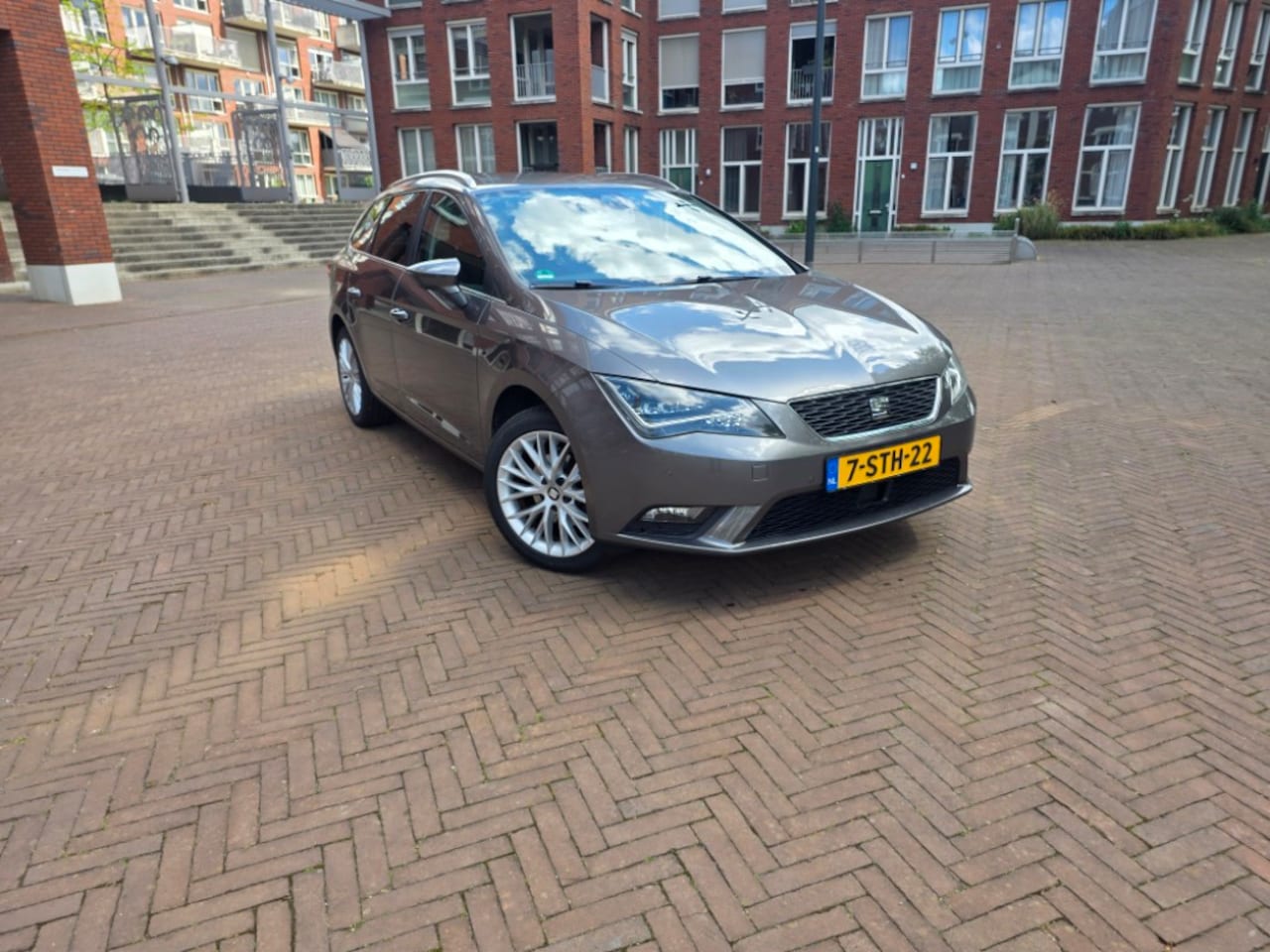 SEAT Leon ST - 1.2 TSI Style Business 1.2 TSI Style Business - AutoWereld.nl