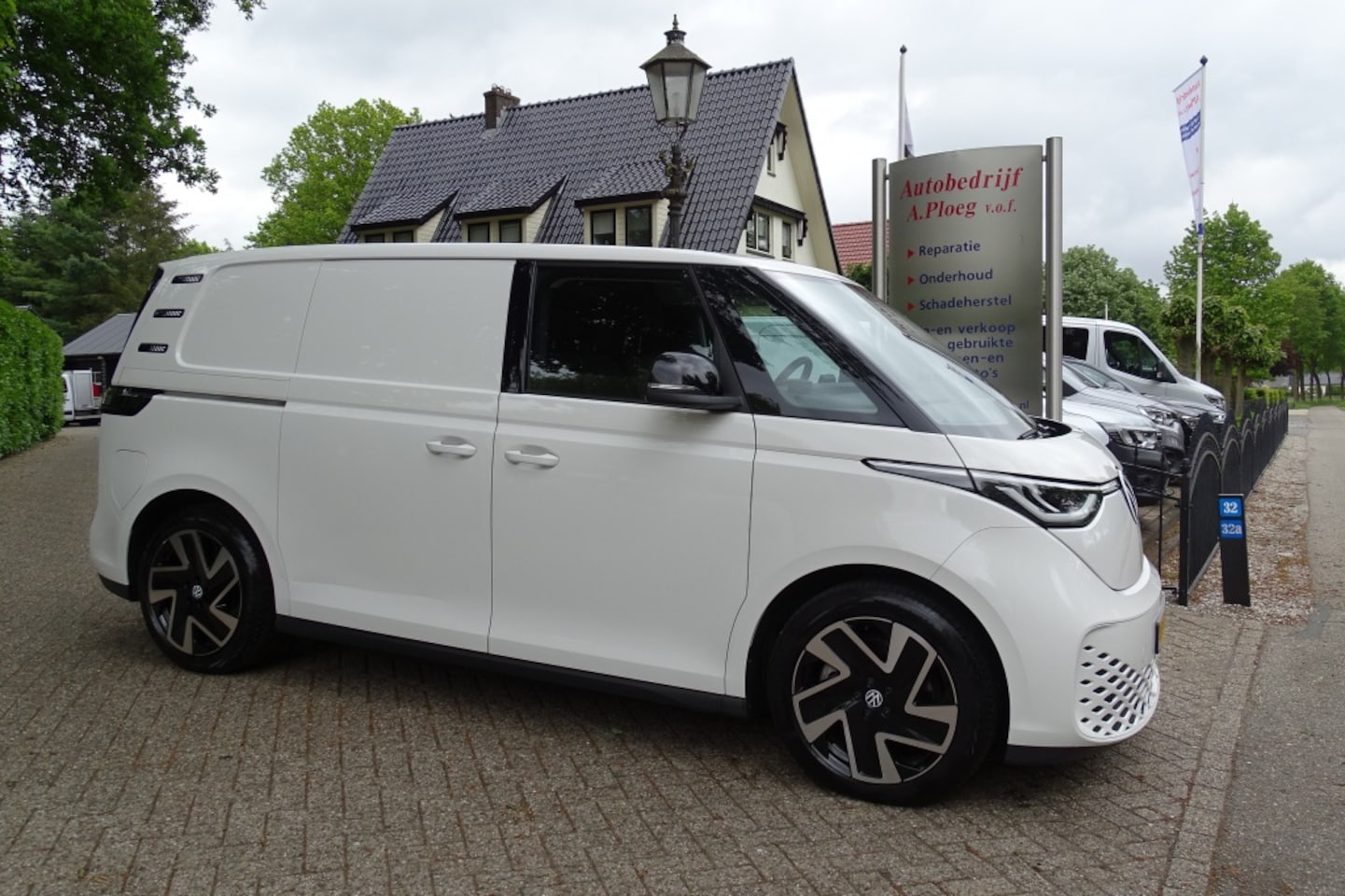 Volkswagen ID. Buzz Cargo - 77 kWh - AutoWereld.nl
