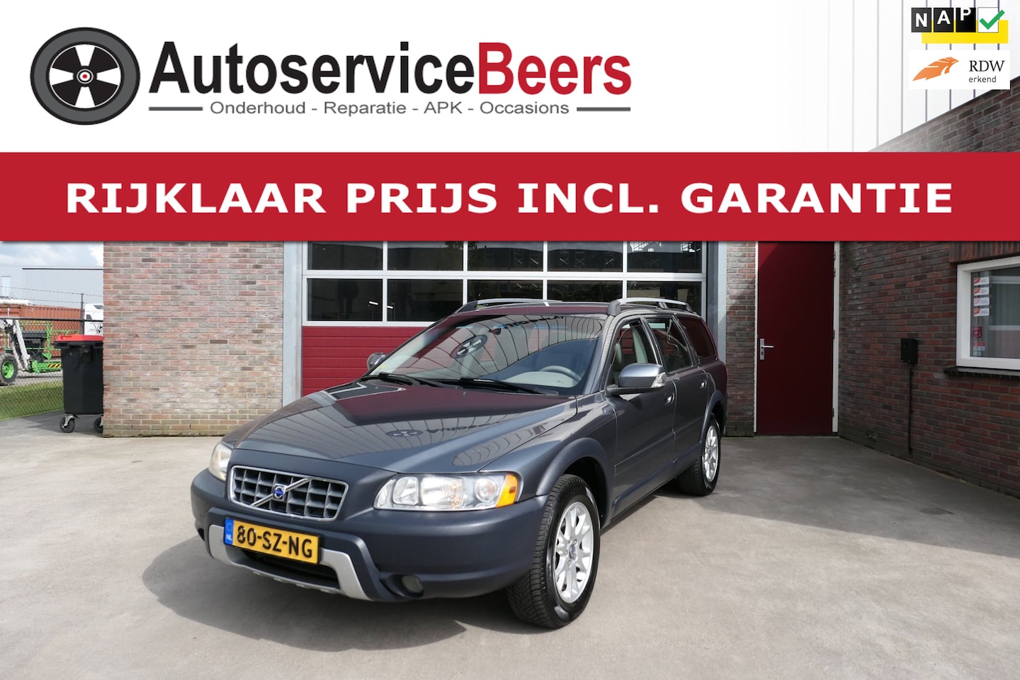 Volvo XC70 - 2.5 T Kinetic 2.5 T Kinetic, Zeer netjes, All-seasons, trekhaak, PDC, Cruise control, leder - AutoWereld.nl