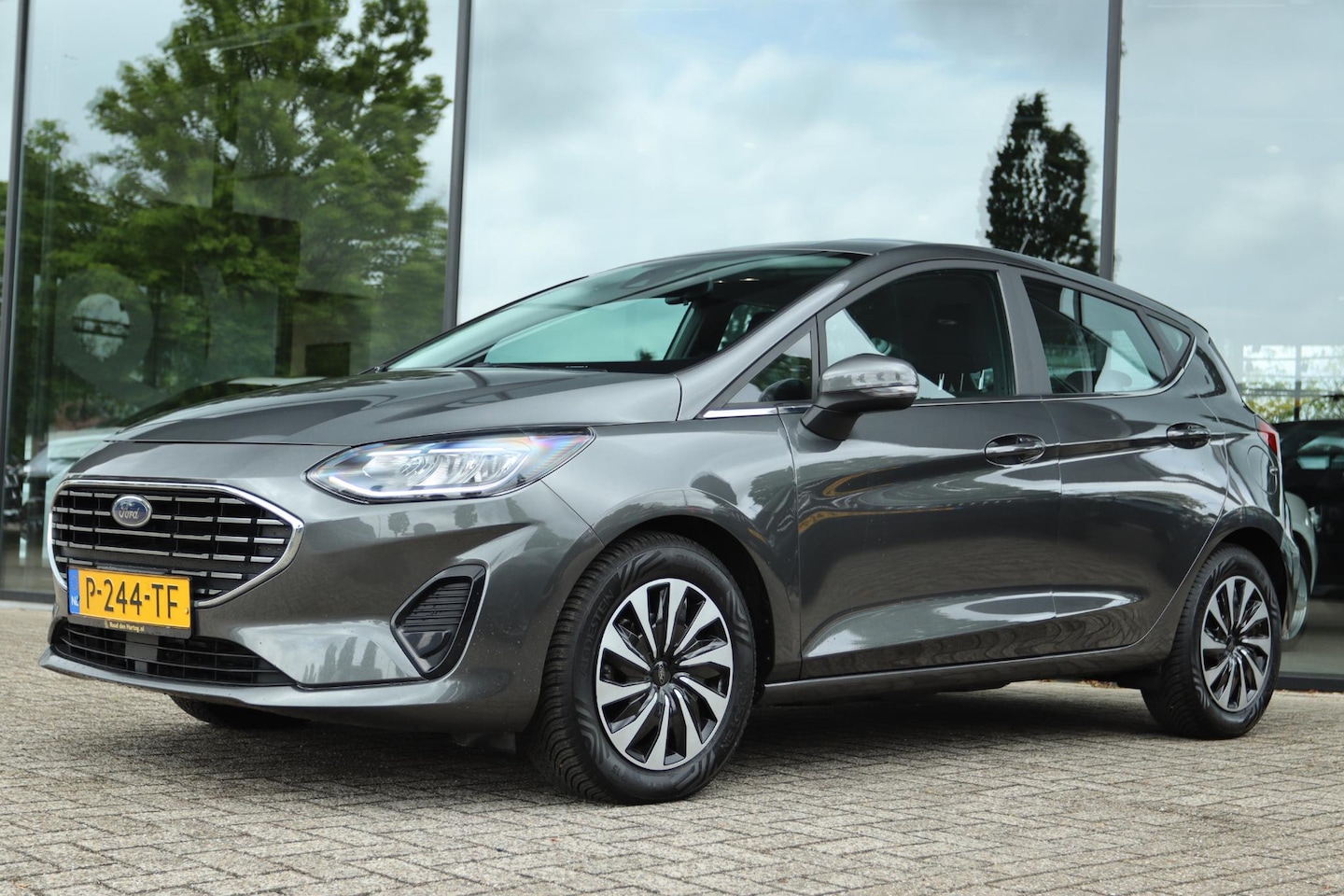 Ford Fiesta - 1.0 ECOBOOST AUT. HYBRID TITANIUM | CARPLAY | ADAPT. CRUISE | CLIMATE | PDC - AutoWereld.nl