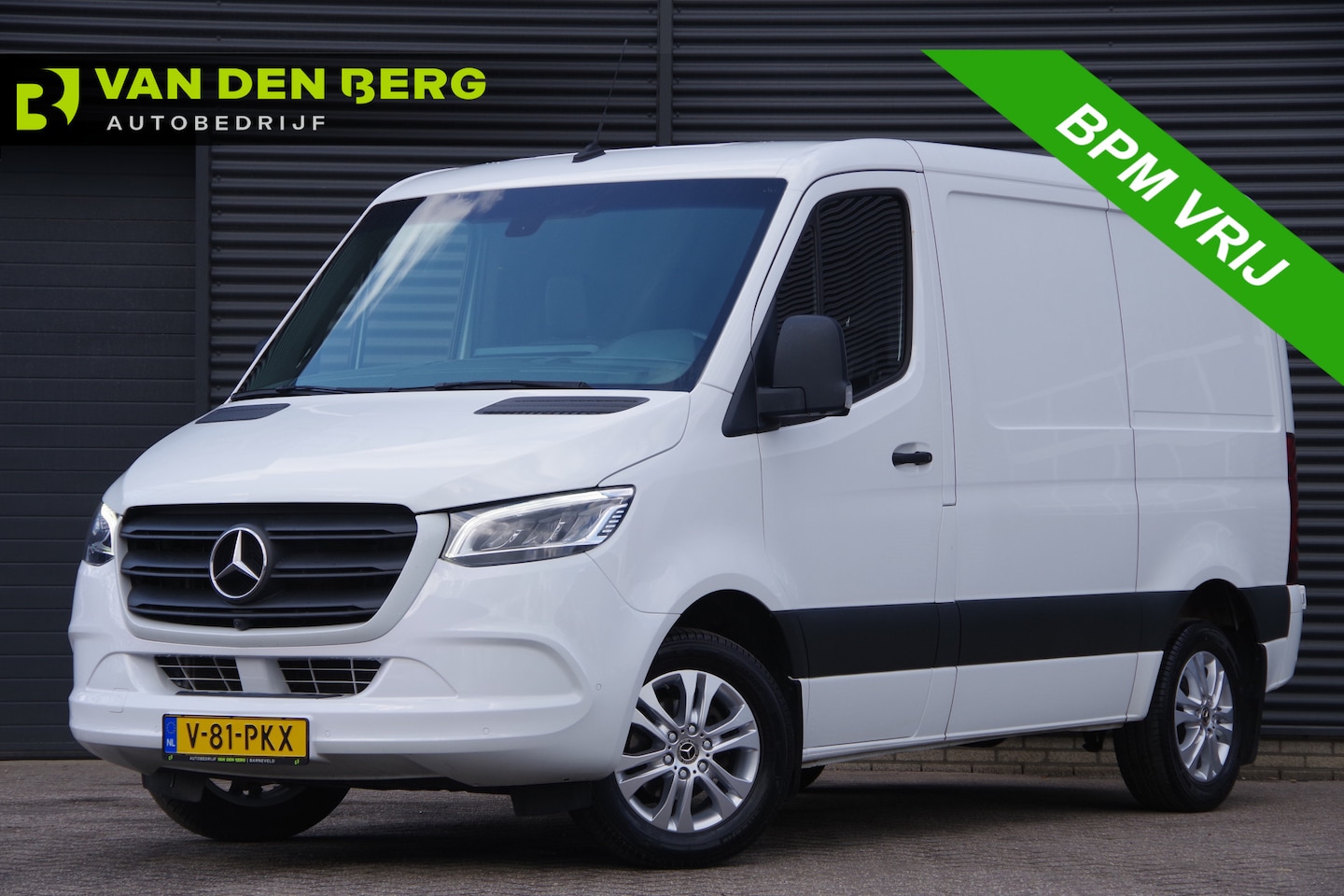 Mercedes-Benz Sprinter - 317 1.9 CDI L1H1 RWD AUT. LED, TREKHAAK, LEDER, 360 CAMERA, STANDKACHEL, STOELVERWARMING, - AutoWereld.nl