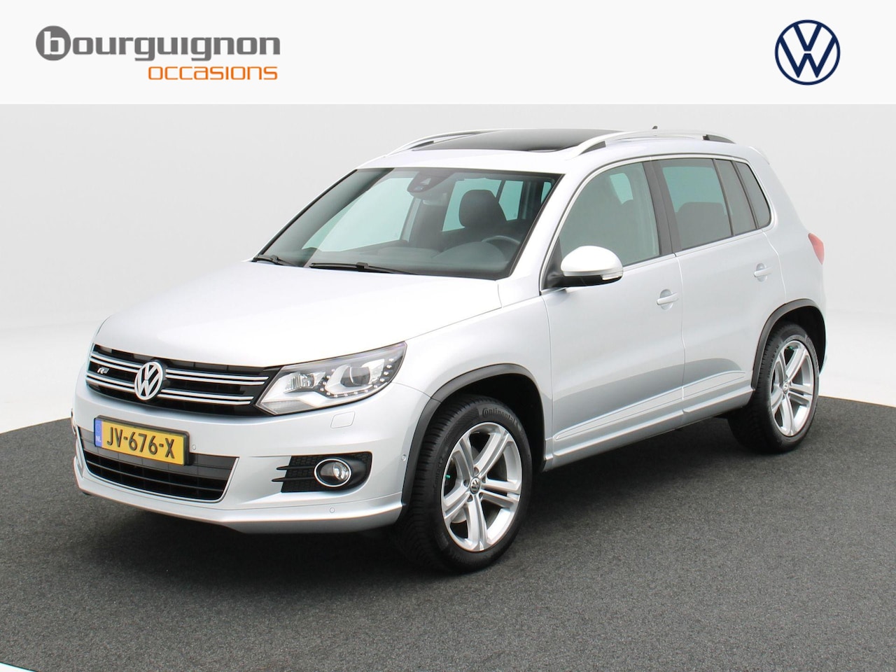 Volkswagen Tiguan - 1.4 TSi R-Line Edition 125 Pk | Panoramadak | Trekhaak | Camera | Cruise Control | Climatr - AutoWereld.nl