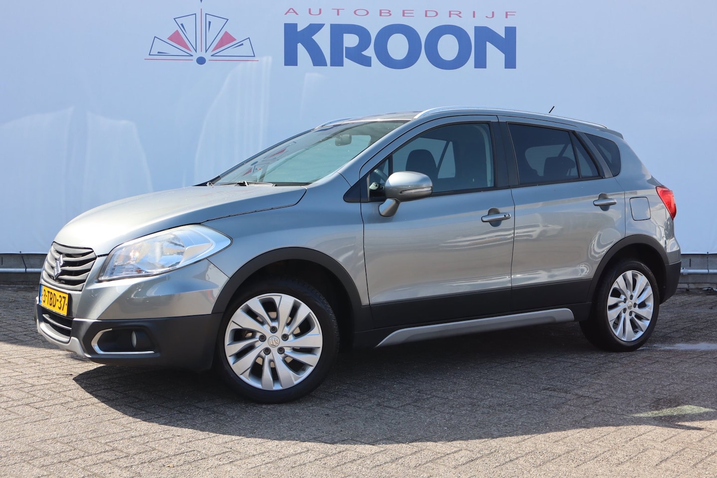 Suzuki SX4 S-Cross - 1.6 Exclusive I Trekhaak I All seasonbanden - AutoWereld.nl