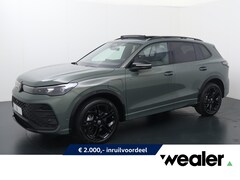 Volkswagen Tiguan - R-Line Edition 1.5 eHybrid 150 kW / 204 PK DSG | Black Style | Panoramadak | Trekhaak wegk