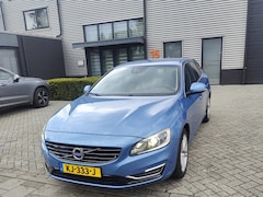 Volvo V60 - 2.4 D6 AWD Bj 2015 leer xenon