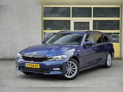 BMW 3-serie Touring - 318i Automaat Business Edition Plus BJ2022 Lmv 17" | Led V+A | Pdc | Elek. achterklep | Ap