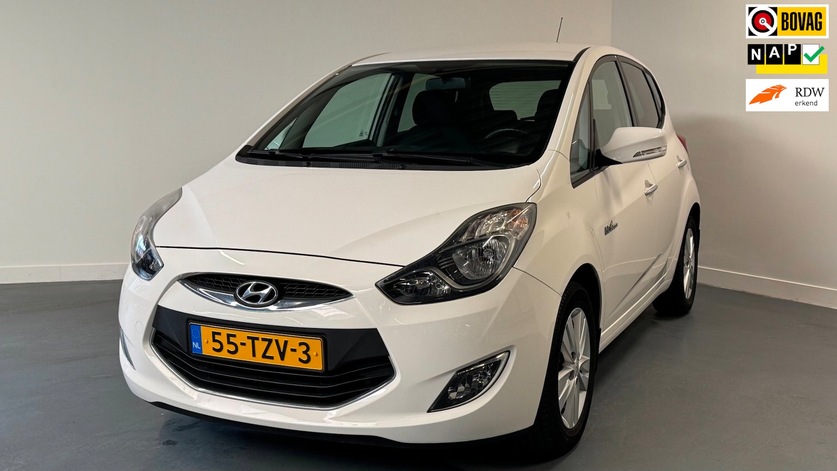 Hyundai ix20 - 1.6i i-Vision | 1E EIGENAAR | NL-AUTO | DEALER OND. | PARKEERSENS. | - AutoWereld.nl