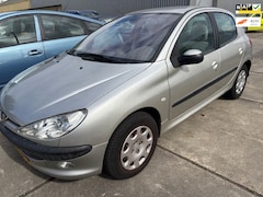 Peugeot 206 - 1.6-16V Gentry AUTOMAAT
