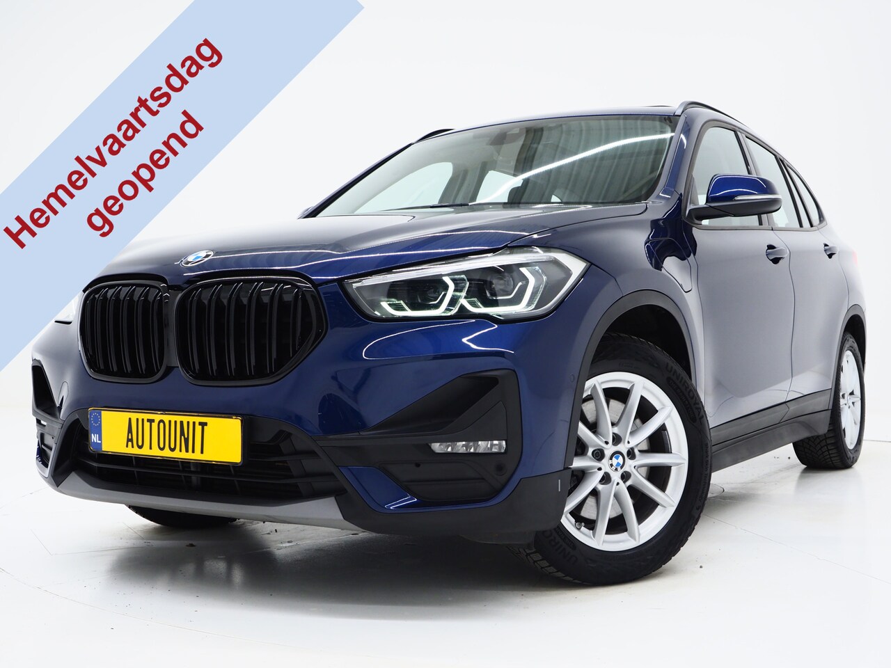 BMW X1 - xDrive25e High Executive Shadow | Panoramadak | Head Up | Leder | Camera | Stoelverwarming - AutoWereld.nl