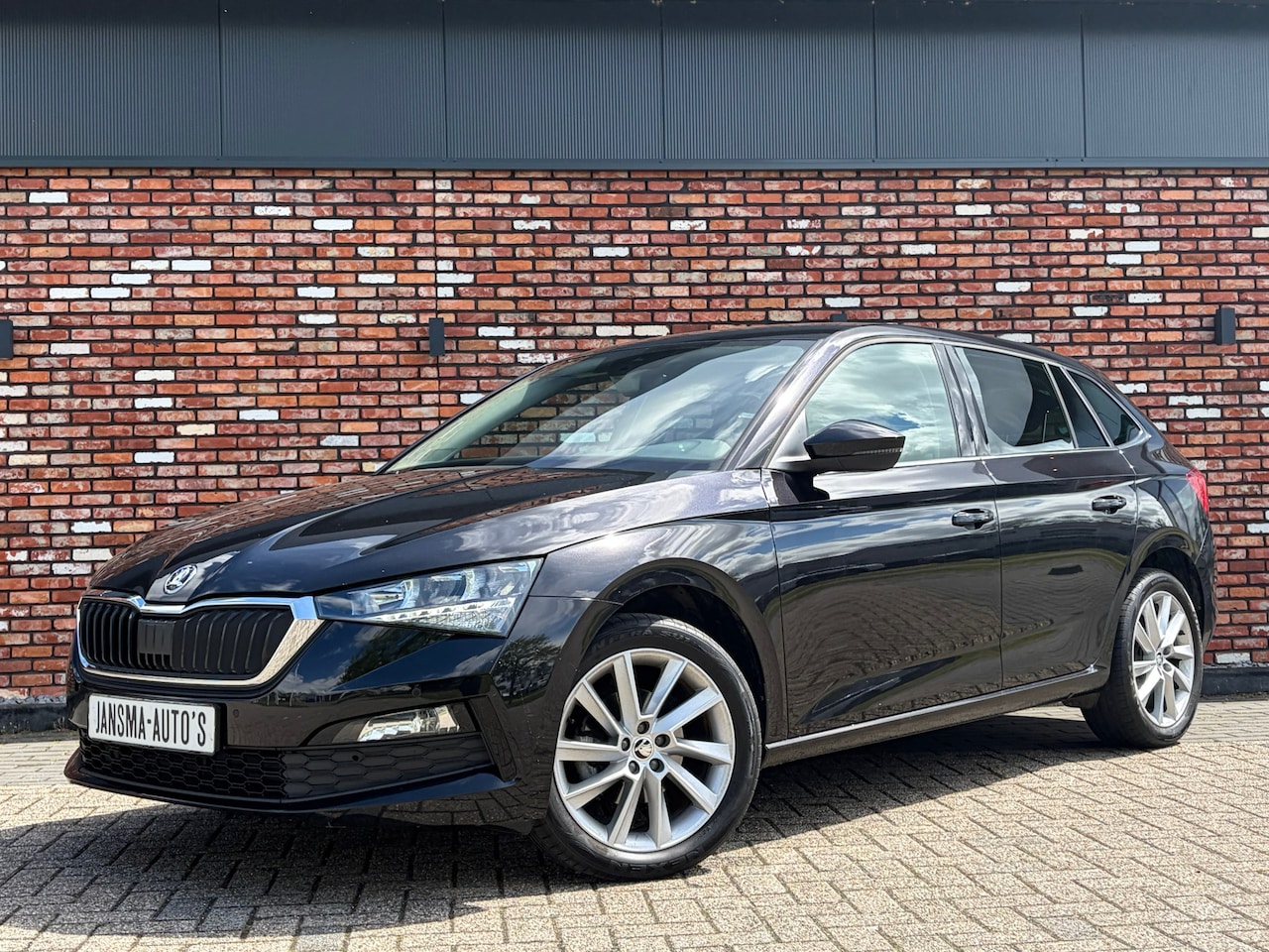 Skoda Scala - 1.0 TSI Ambition Carplay Nav/Cruise Stoelverw Digitaal Camera Led Clima! - AutoWereld.nl