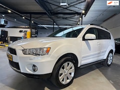 Mitsubishi Outlander - 2.0 Intro Edition/Schuifdak/trekhaak/leder/Carplay/Apk nieuw