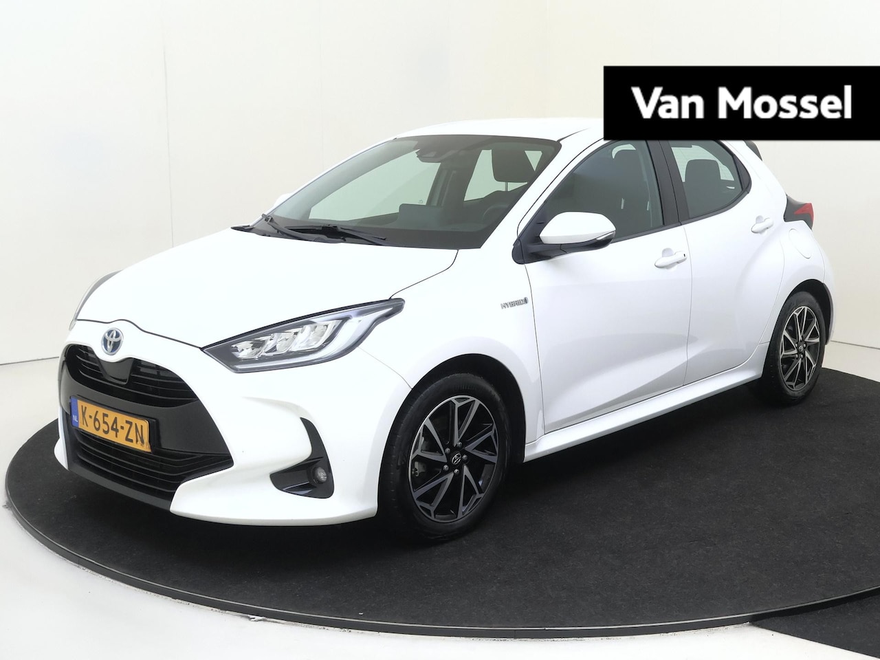 Toyota Yaris - 1.5 Hybrid Dynamic | Navigatie | Lichtmetalen Velgen | Achteruitrijcamera | Climate Contro - AutoWereld.nl