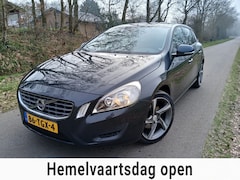 Volvo V60 - 1.6 T3 Kinetic |CRUISE+AIRCO|