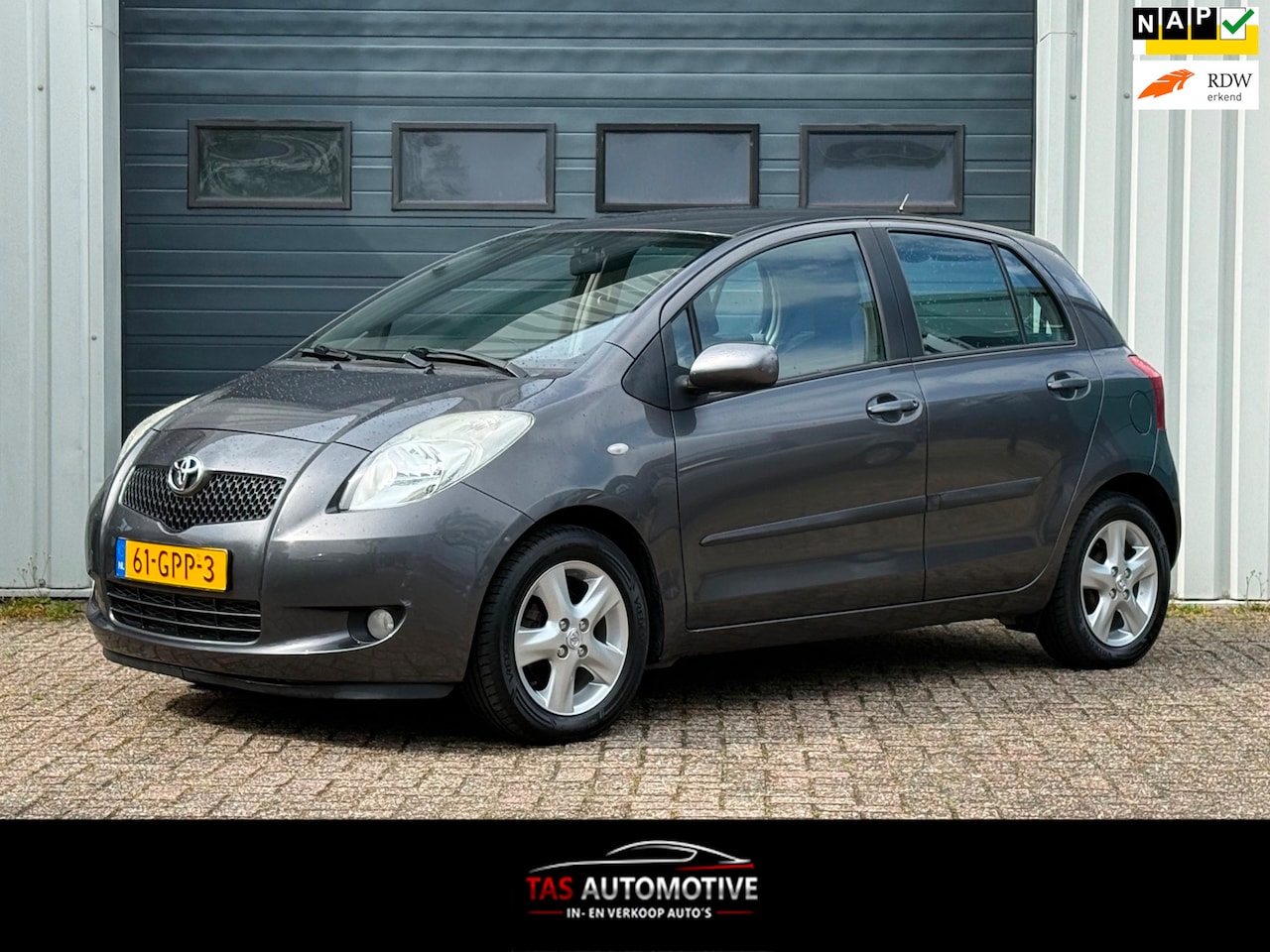 Toyota Yaris - 1.3 VVTi Luna MMT AUTOMAAT / CLIMA / NAP - AutoWereld.nl
