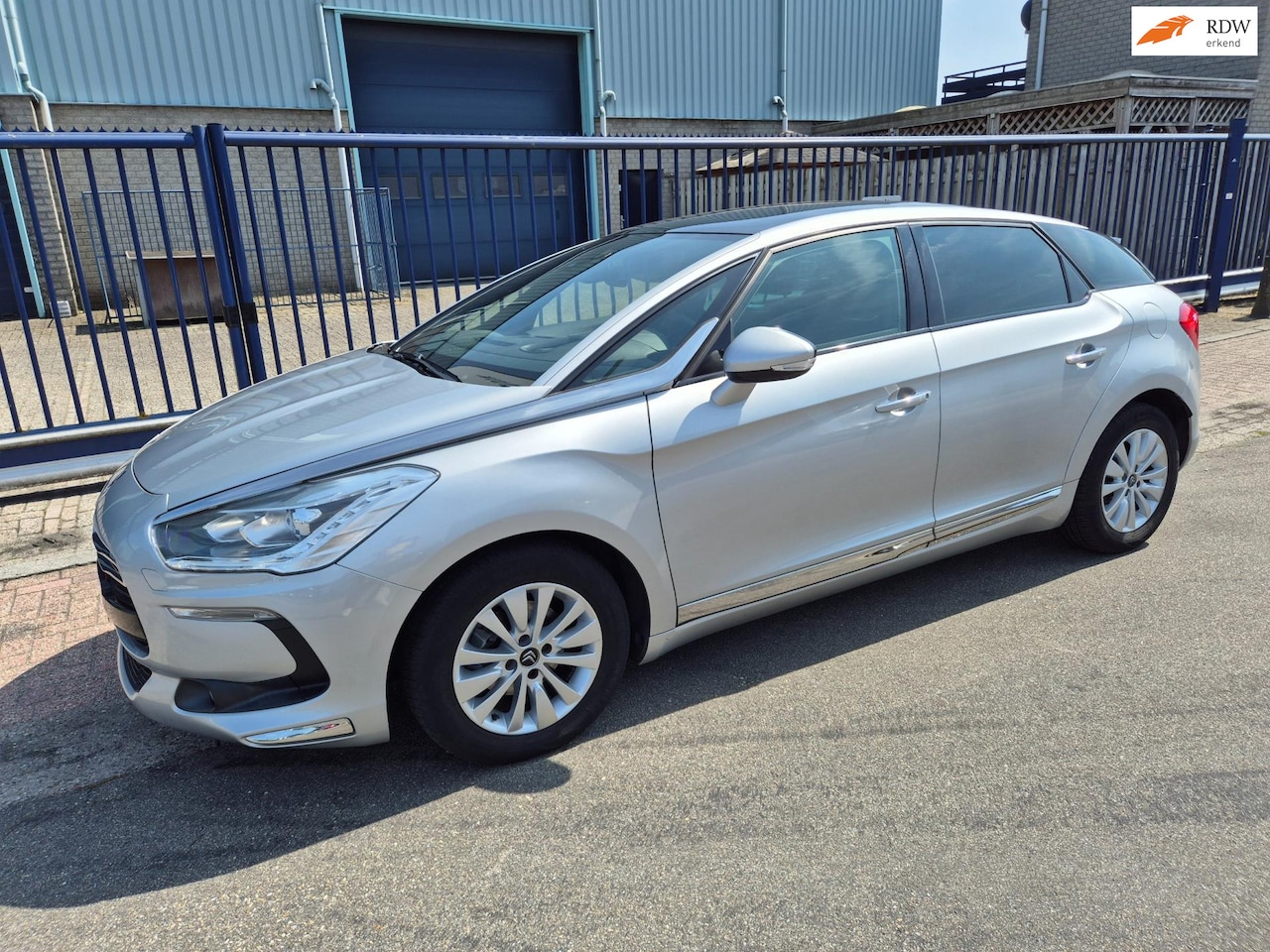 Citroën DS5 - 1.6 BlueHDi Business Executive *LEER*NAVI*17 INCH - AutoWereld.nl