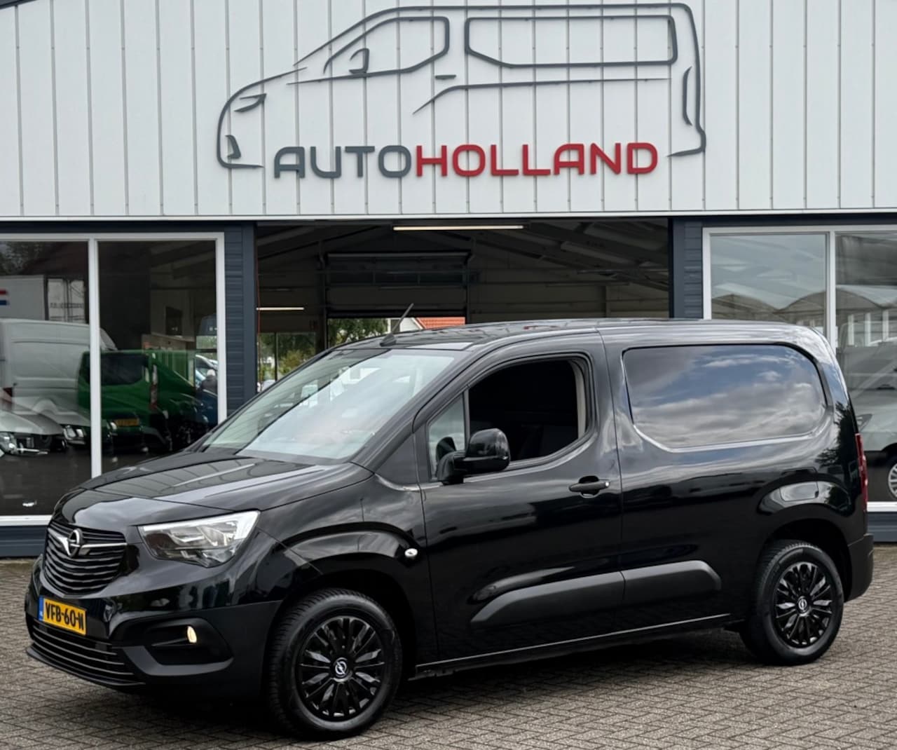 Opel Combo - 1.5D 75KW 102PK EURO 6 AIRCO/ NAVIGATIE/ CRUISE CONTROL/ PDC/ 100% DEALERONDERHOUDEN - AutoWereld.nl
