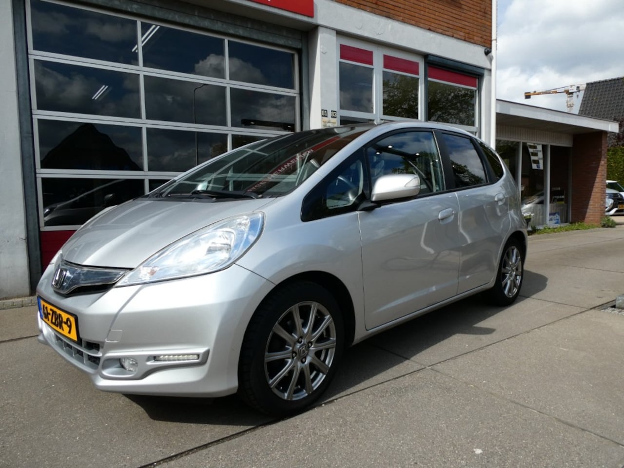 Honda Jazz - 1.4 HYBRID ELEGANCE panodak/cruise/navi/airco - AutoWereld.nl