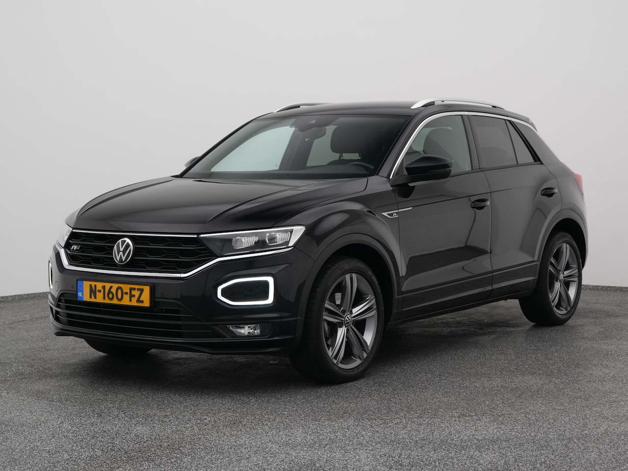 Volkswagen T-Roc - 1.5 TSI Sport Business R | ADAPTIVE | VIRTUAL | STOELVERW. | TREKHAAK - AutoWereld.nl
