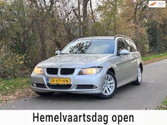 BMW 3-serie Touring - 318i High Executive | Airco + Cruise Nu € 2.950,