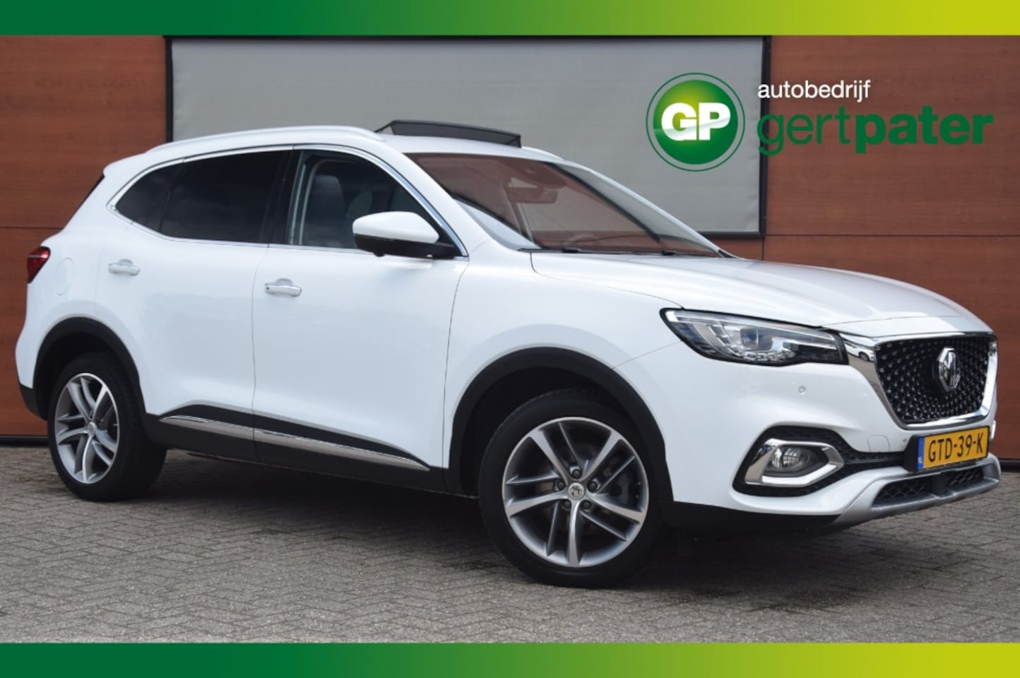 MG EHS - 1.5 TGDI PHEV Luxury Leer/Pano/Camera/AdaptiveCruise/360Camera - AutoWereld.nl