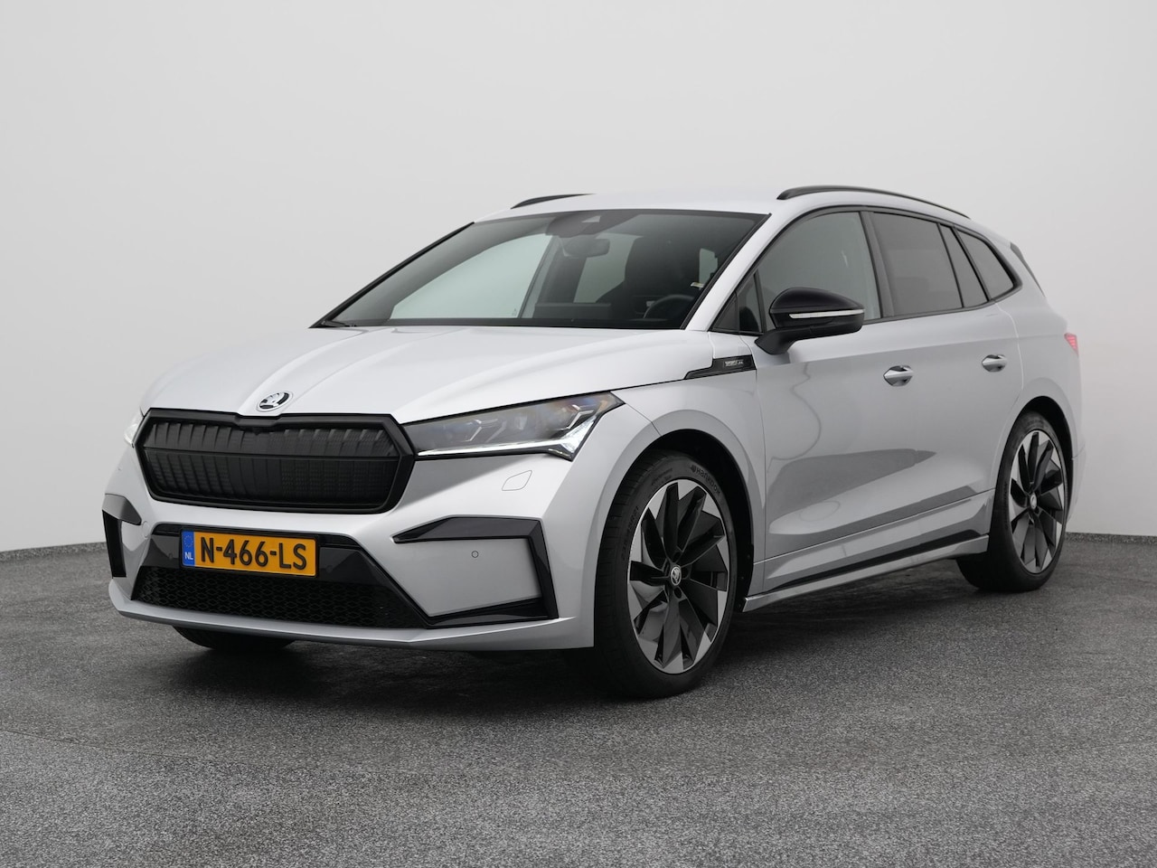 Skoda Enyaq iV - 60 Sportline | CAMERA | CARPLAY | STUURVERW. - AutoWereld.nl