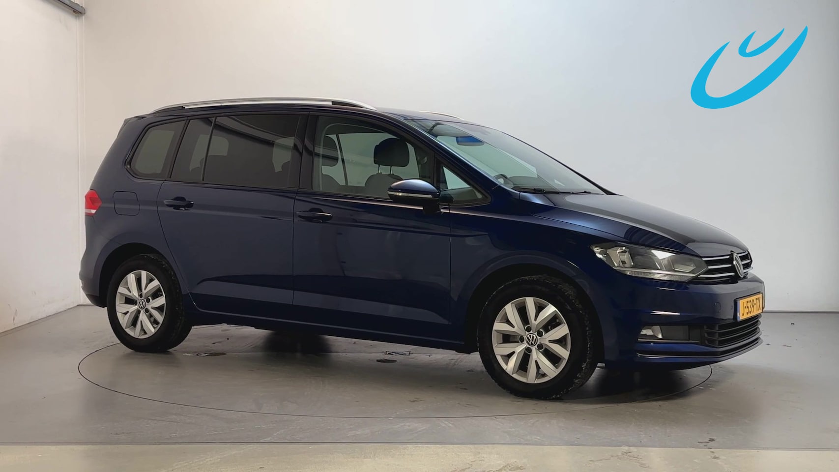 Volkswagen Touran - 1.5 TSI 150pk DSG Comfortline Business Camera Trekhaak Navigatie DAB+ App-Connect - AutoWereld.nl