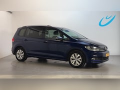 Volkswagen Touran - 1.5 TSI 150pk DSG Comfortline Business Camera Trekhaak Navigatie DAB+ App-Connect