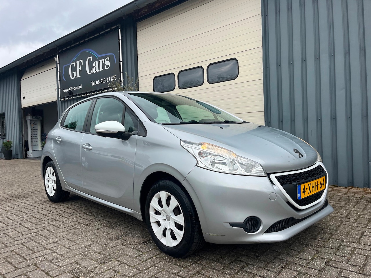Peugeot 208 - 1.0 VTi LIKE 2014/5D/APK NIEUW/129.000 KM - AutoWereld.nl
