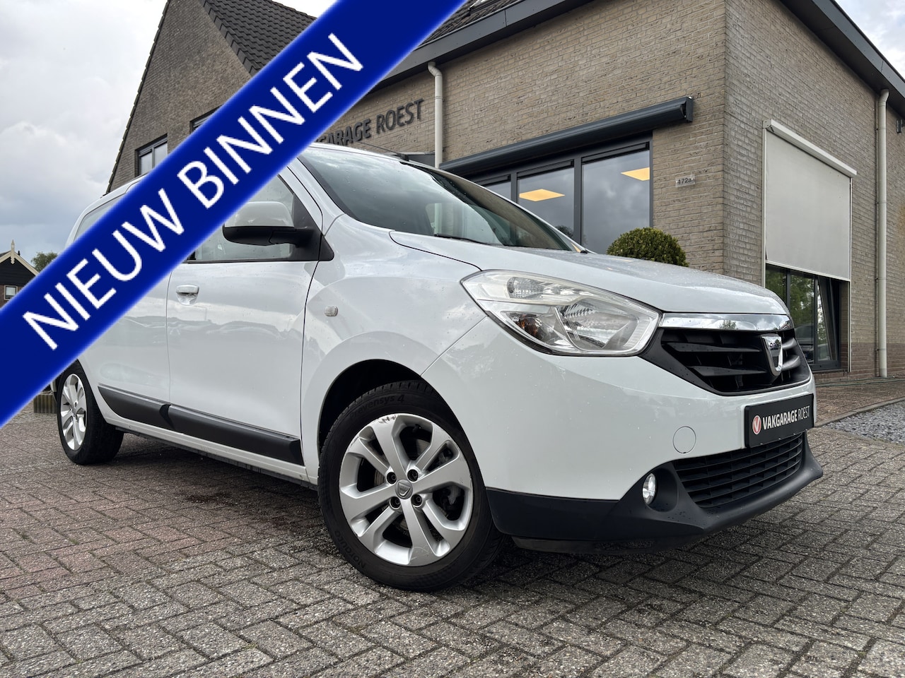 Dacia Lodgy - 1.2 TCe Ambiance Airco / Audio / LM-Velgen - AutoWereld.nl