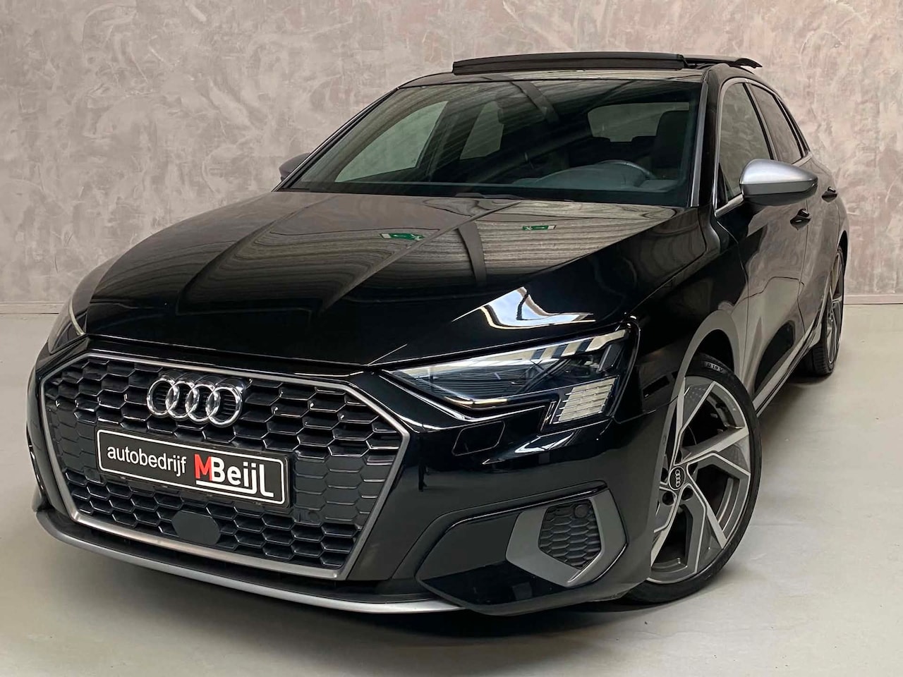 Audi A3 Sportback - 35 TFSI edition /S -Line /Pano /Carplay /Camera - AutoWereld.nl