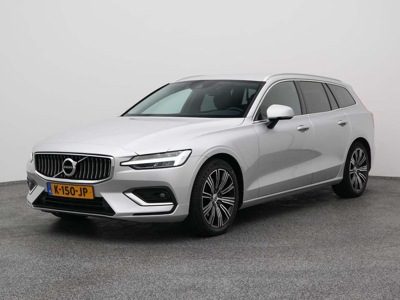 Volvo V60 - 2.0 B3 Inscription | CAMERA | STOELVERW. | LEDER - AutoWereld.nl