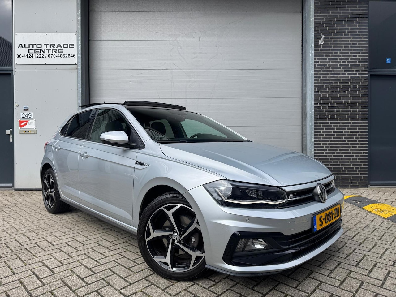 Volkswagen Polo - 1.0 TSI Business R 116PK [Pano | Xenon | Dodehoek detector | Carplay | PDC V&A | Cruise] - AutoWereld.nl