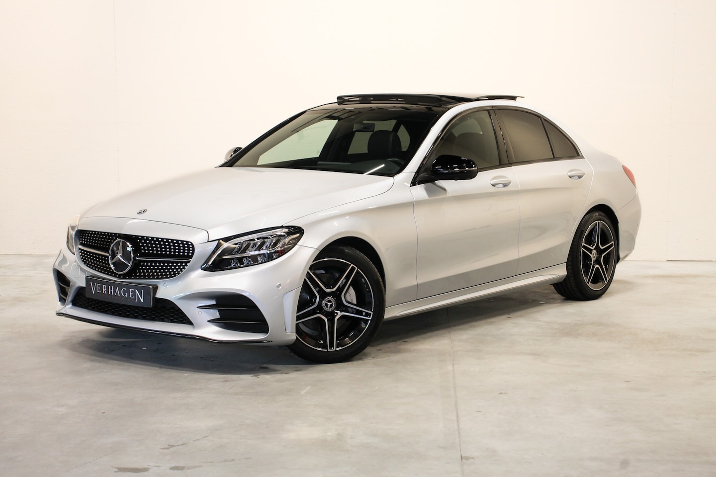 Mercedes-Benz C-klasse - 160 AMG Pano Night Pakket Leer Standkachel - AutoWereld.nl