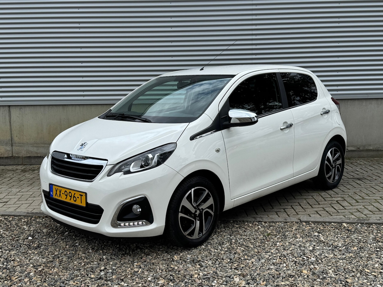 Peugeot 108 - 1.0 e-VTi Allure [ ecc,camera,cruise,lmv ] - AutoWereld.nl