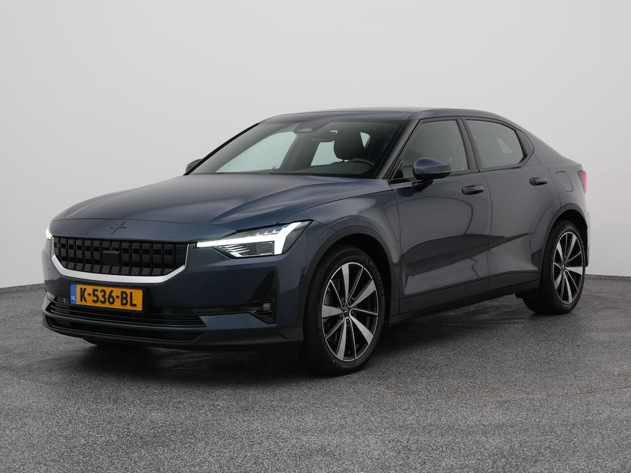 Polestar 2 - Long Range Dual Motor Launch Edition 78kWh | PANO | 360° | H&K | ADAPTIVE | STOELVERW. - AutoWereld.nl